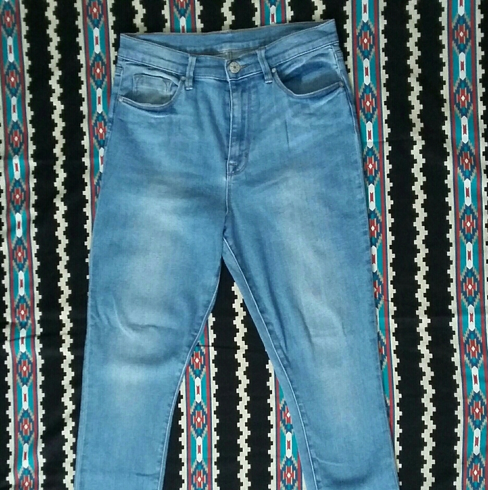 BDG 30W Twig High Rise Jeans Light Wash
